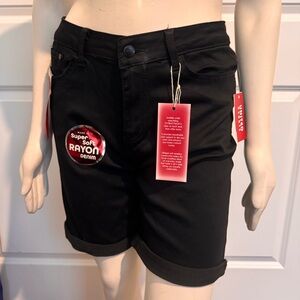 United Hearts Black 9 Inch Stretch Bermuda Rollup Embroidered NWT Shorts